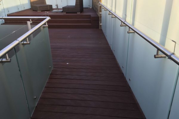Garden Decking cleaning company